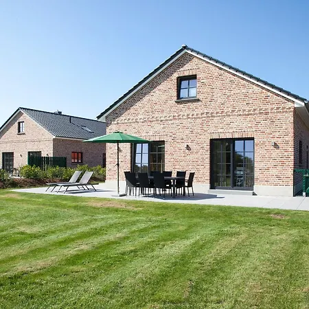 Ostseehaus-1 * Westermarkelsdorf