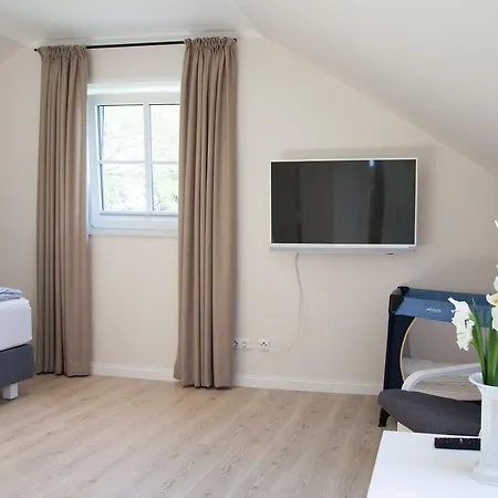 Ostseehaus-1 * Westermarkelsdorf
